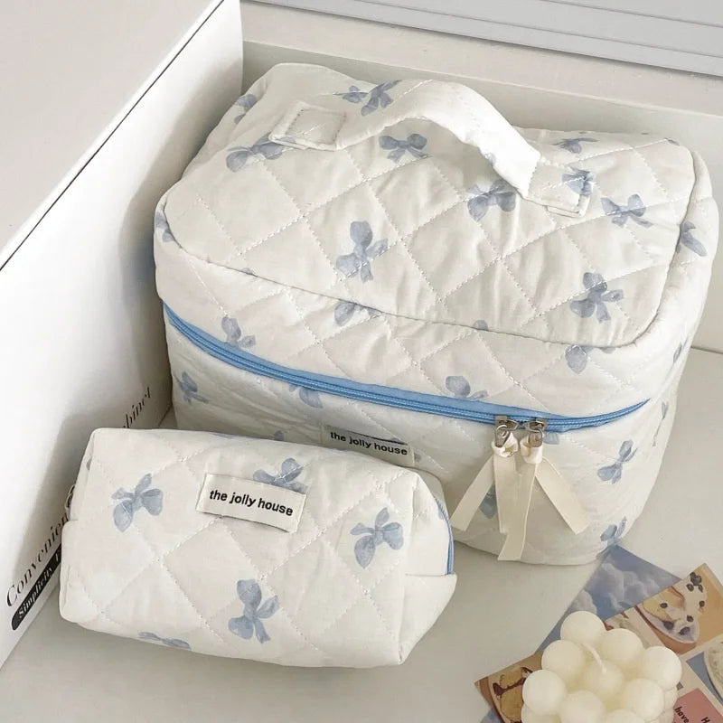 Vanity et Trousses - motif Nœuds Bleus