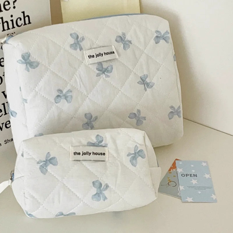 Vanity et Trousses - motif Nœuds Bleus